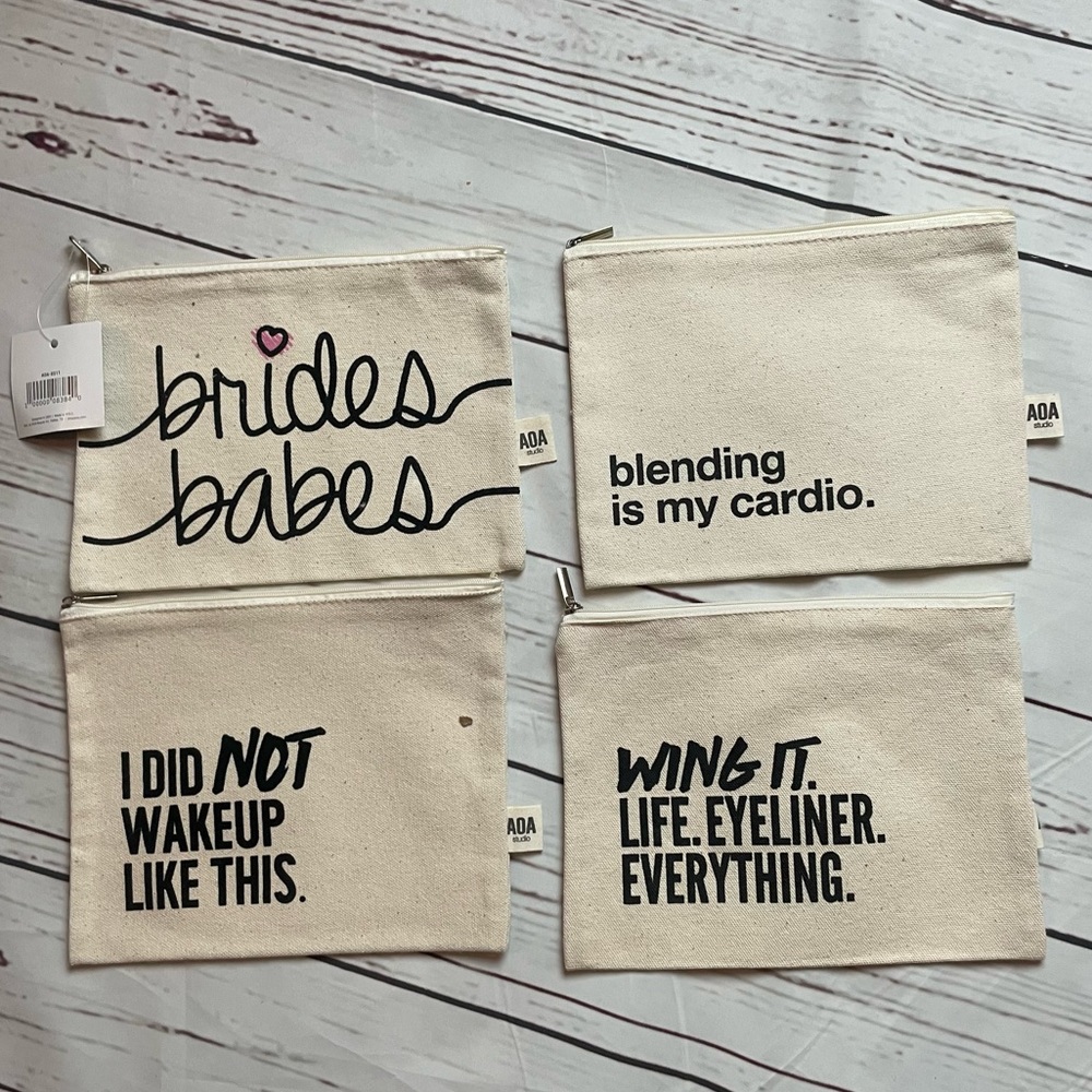 NWT AOA Studio 4 Pc Make Up Bag Purchasing Set White Canvas 6”x8” Brides Babes